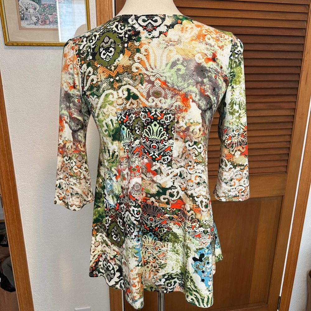 Salaam Women's Top Size S green multi patterned - Picture 6 of 6